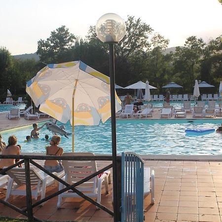 Camping Village La Chiocciola Capannole Ngoại thất bức ảnh
