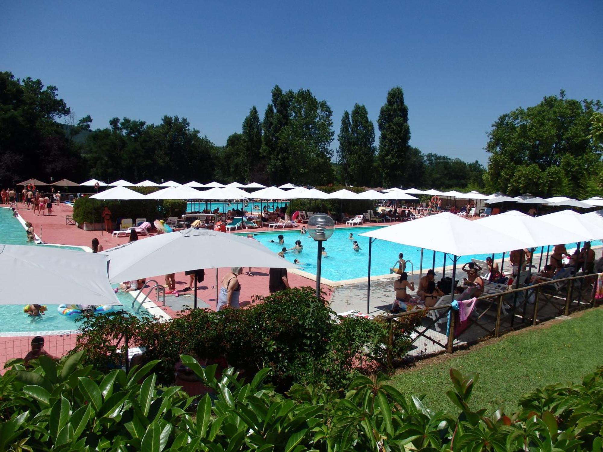 Camping Village La Chiocciola Capannole Ngoại thất bức ảnh